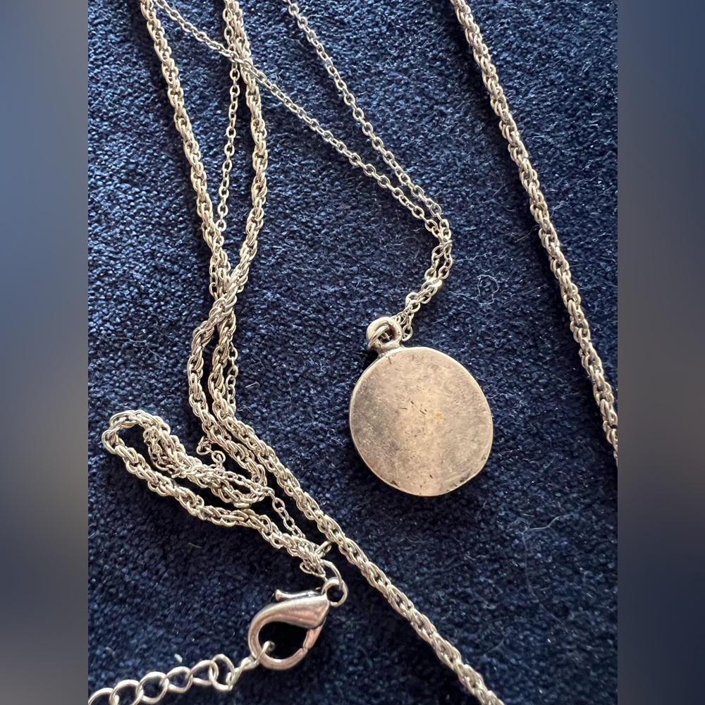 Double layered silver tone charm necklace. Mint condition. - Picture 3 of 3